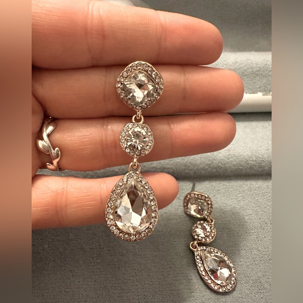 Crystal Gold drop earrings! Nickel free